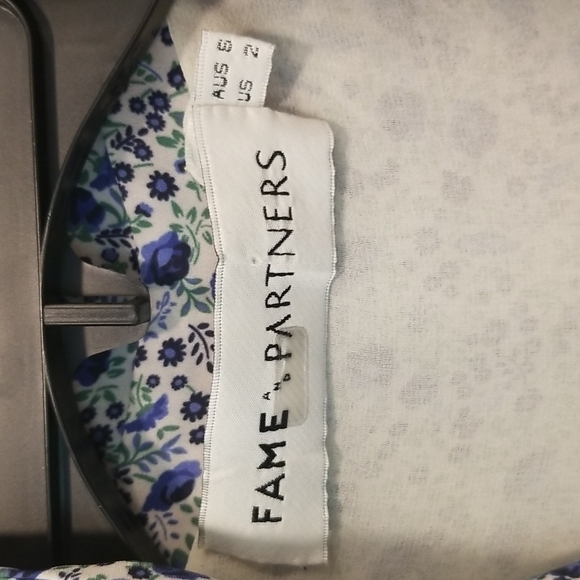 💕FAME AND PARTNERS💕 The Winslet Dress ~ Blue Floral Print US 2 Wrap Dress - Picture 12 of 14